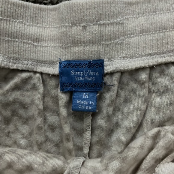 Pj set - Picture 2 of 3